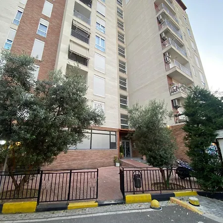 Cozy Apartment In Central Tirane Exterior photo